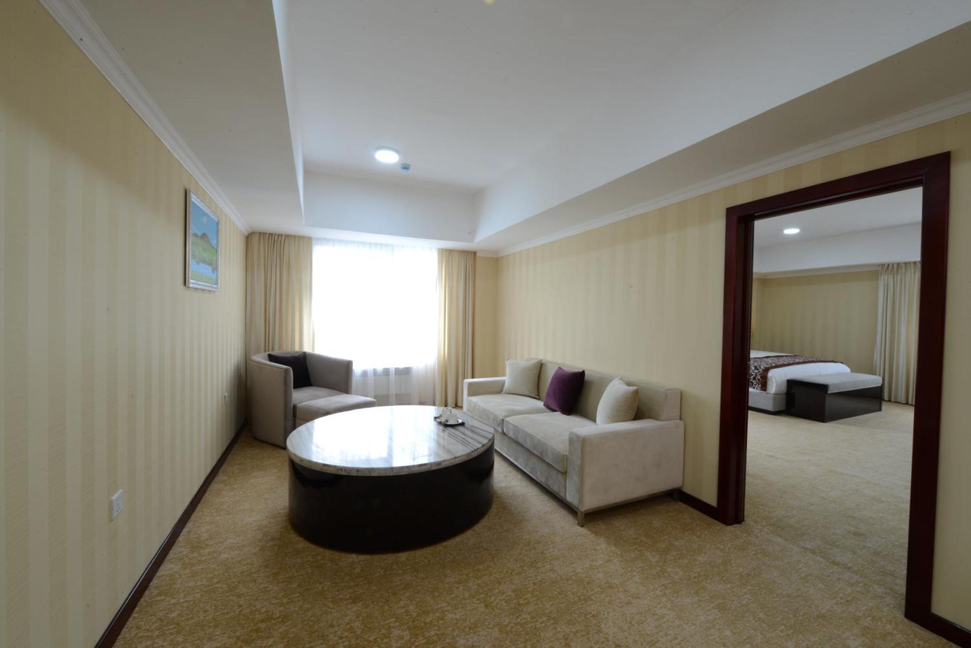 Alpha Hotel Oulan-Bator Extérieur photo