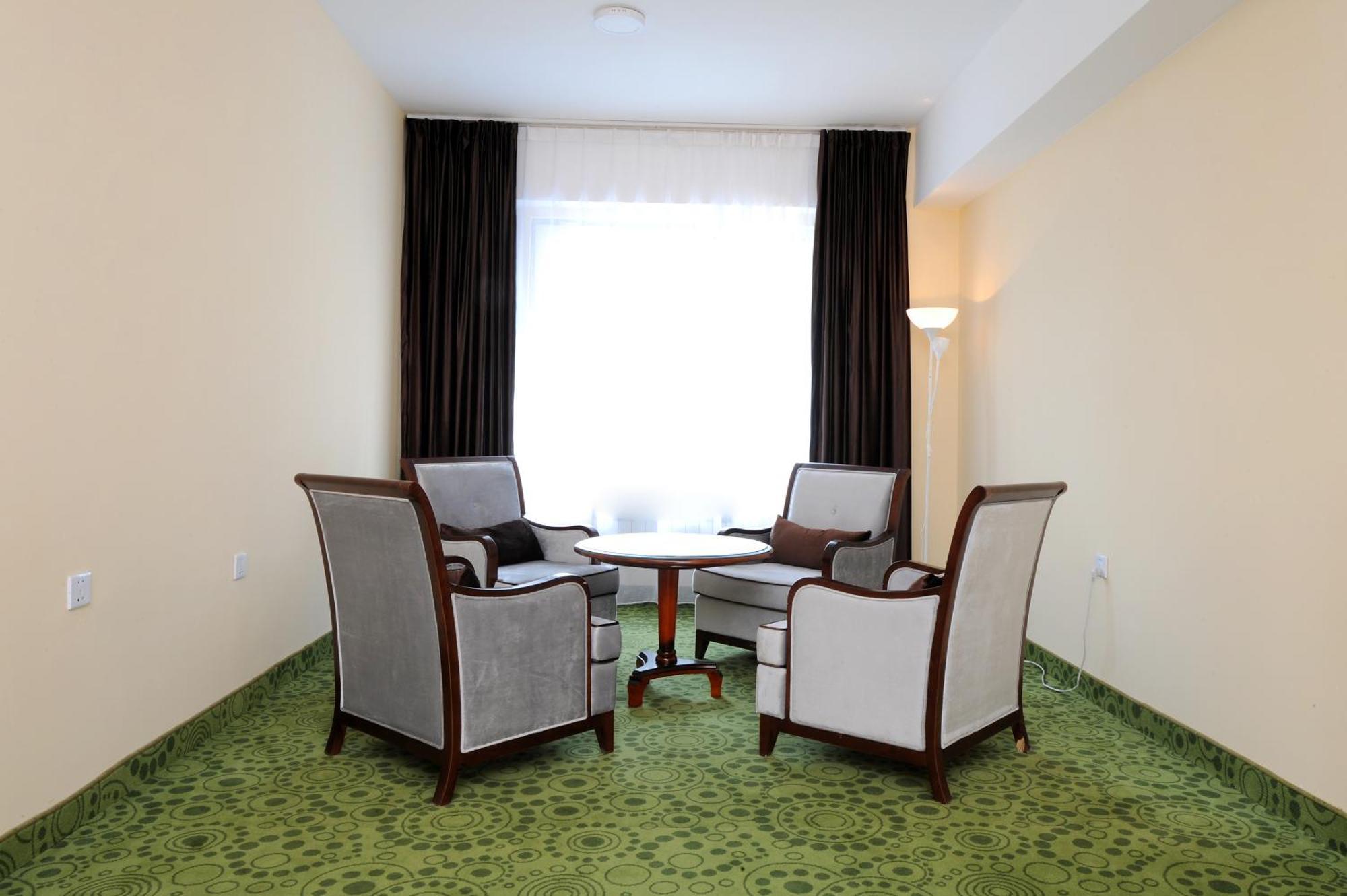 Alpha Hotel Oulan-Bator Extérieur photo